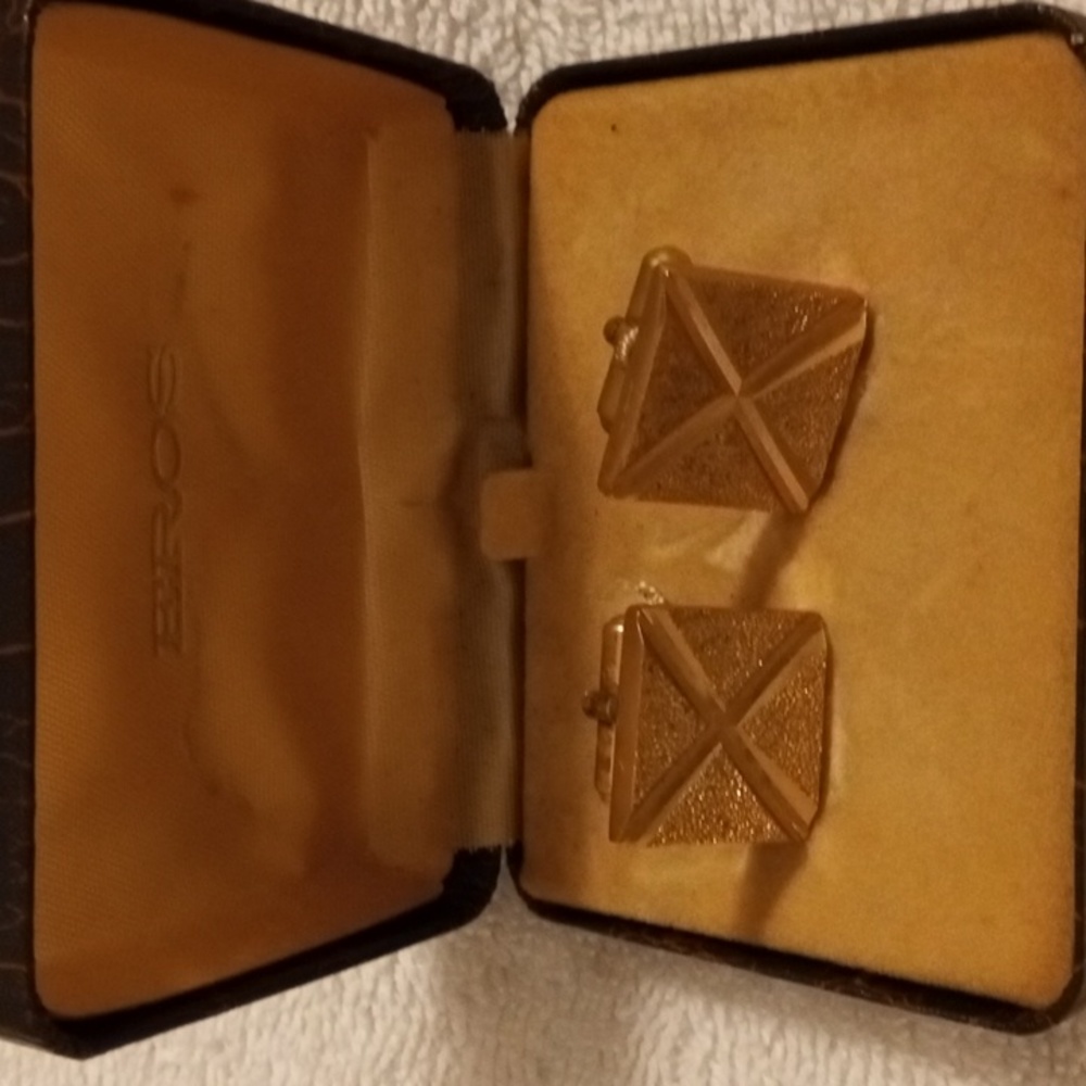 🛍️Vintage Gold Plated Cuff Links